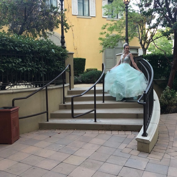 COYA Collection Stunning Dress - Picture 3 of 8